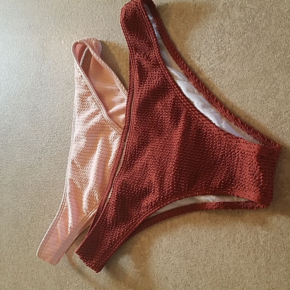 Cheeky bikini bottoms